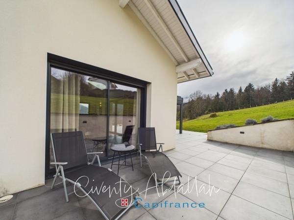 FILLIERE (74) Villa contemporaine avec vue panoramique sur un terrain de 6330 m²