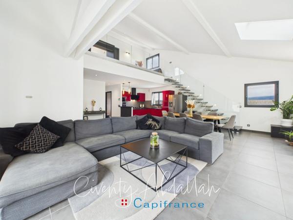 FILLIERE (74) Villa contemporaine avec vue panoramique sur un terrain de 6330 m²
