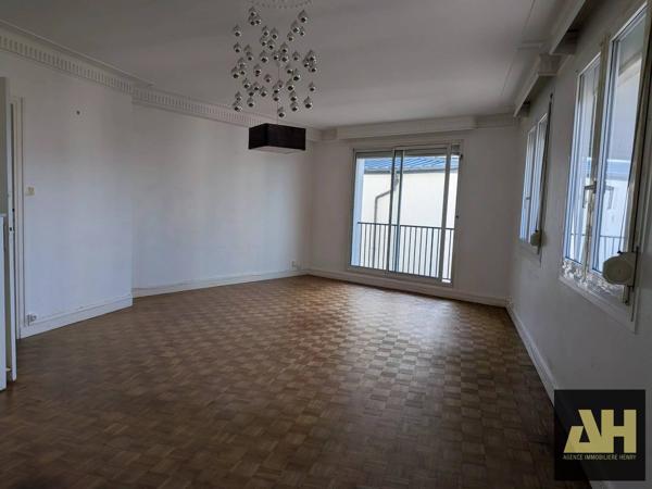 A VENDRE APPARTEMENT CENTRE VILLE BREST ASCENSEUR BALCON