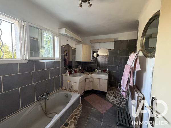 Maison à vendre 9 pièces 217 m² Bédarrides