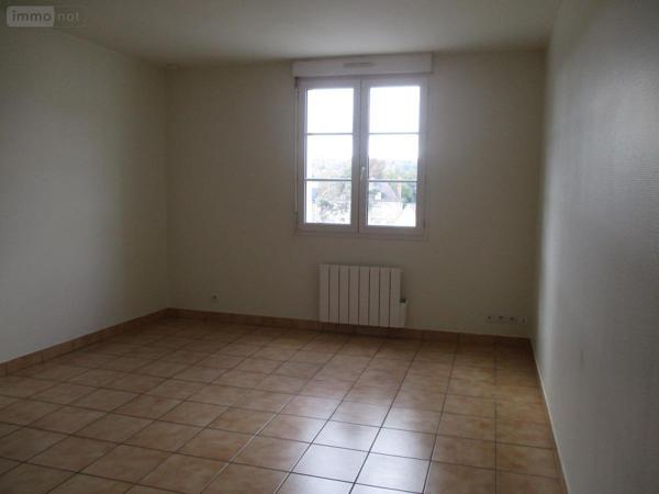 Appartement à louer à Brionne dans l'Eure (27800), ref : 27049-L108