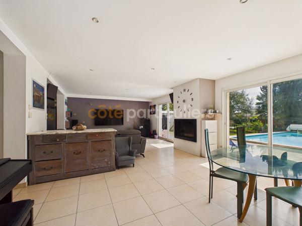 Vente Maison161,3 m² - 6 Pièces - EYSINES (33320)