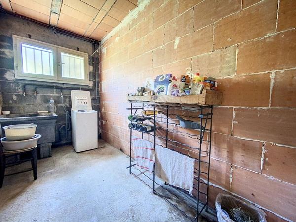 GRANDE MAISON A VENDRE BRIVE LA GAILLARDE 197M2 7 CHAMBRES - GARAGE - 2 SALLES D'EAU - 1 SALLE DE BAINS - 2 WC - 1 CUISINE AMENAGEE ET EQUIPEE - TERRAIN 350 M2