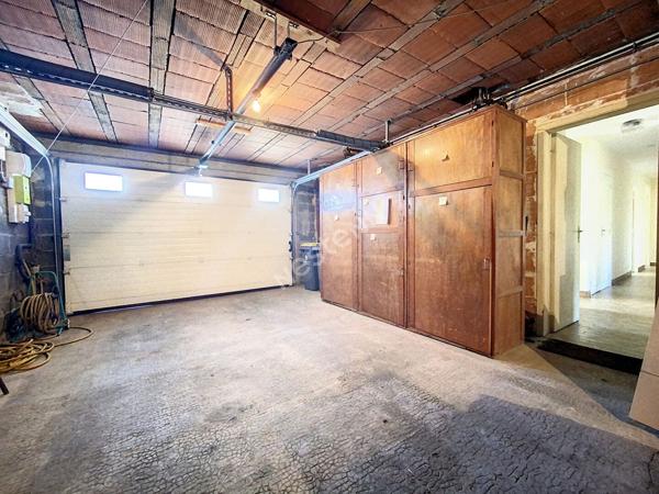 GRANDE MAISON A VENDRE BRIVE LA GAILLARDE 197M2 7 CHAMBRES - GARAGE - 2 SALLES D'EAU - 1 SALLE DE BAINS - 2 WC - 1 CUISINE AMENAGEE ET EQUIPEE - TERRAIN 350 M2