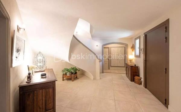 Maison provencale de 490 m²