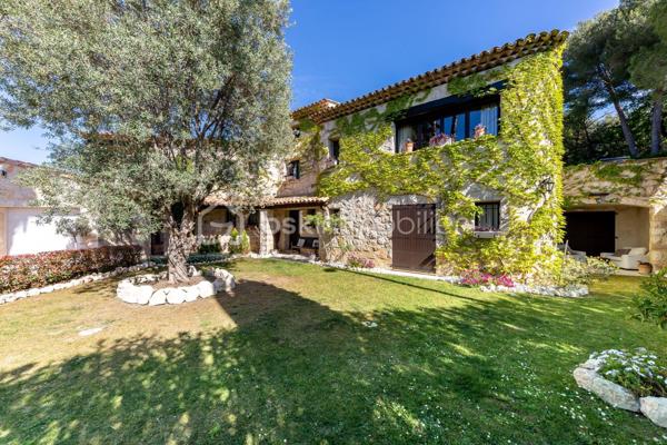 Maison provencale de 490 m²