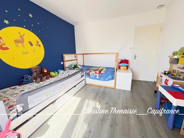 Maison à vendre Plain-Pied - 3 chambres - Garages - Grand terrain  COMMEQUIERS (85)