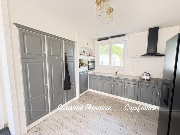 Maison à vendre Plain-Pied - 3 chambres - Garages - Grand terrain  COMMEQUIERS (85)