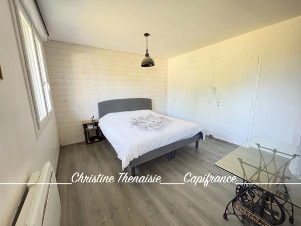 Maison à vendre Plain-Pied - 3 chambres - Garages - Grand terrain  COMMEQUIERS (85)
