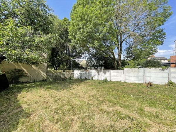 Achat Terrain - 328 m² (réf : AM-OG25383r)