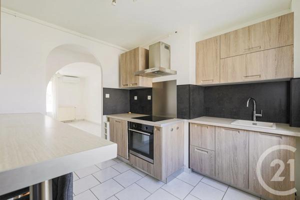 Appartement à vendre  3 pièces - 63 m 2   FONTAINE  - 38