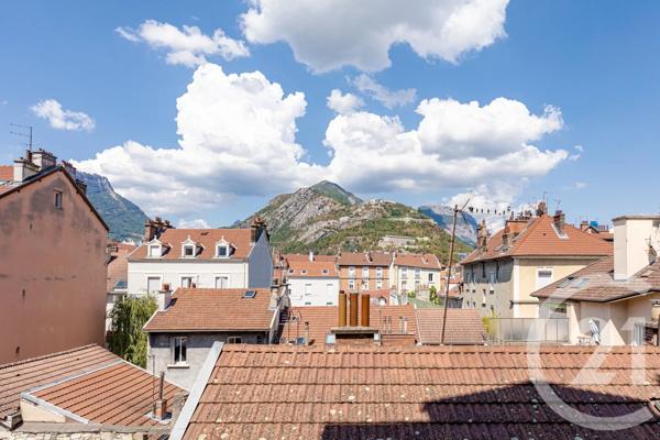 Appartement à vendre  3 pièces - 63 m 2   FONTAINE  - 38