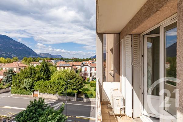 Appartement à vendre  3 pièces - 63 m 2   FONTAINE  - 38
