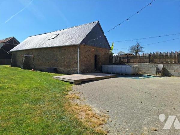 A Vendre, à ERNEE (53500) en Mayenne. Une maison à usage d'habitation, offrant 296 m² habitable...