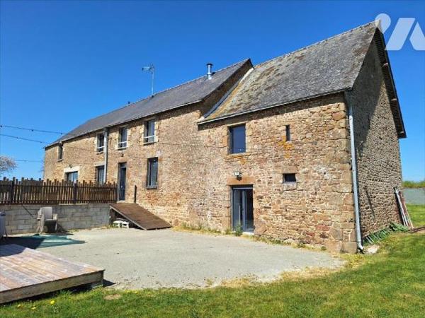 A Vendre, à ERNEE (53500) en Mayenne. Une maison à usage d'habitation, offrant 296 m² habitable...