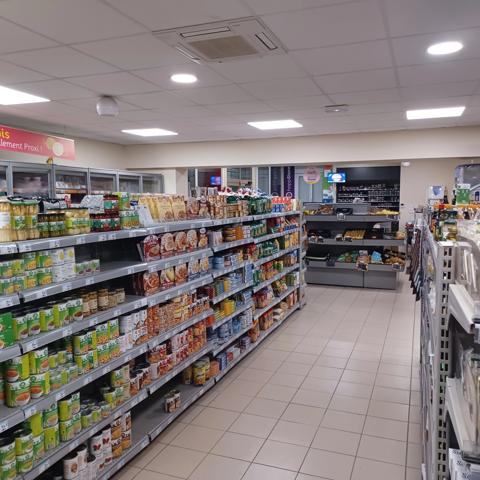 Dpt Lot et Garonne (47), à vendre FRANCESCAS Alimentation et station-service
