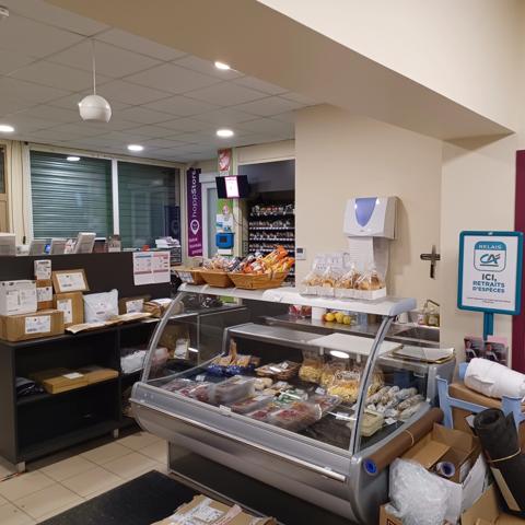 Dpt Lot et Garonne (47), à vendre FRANCESCAS Alimentation et station-service