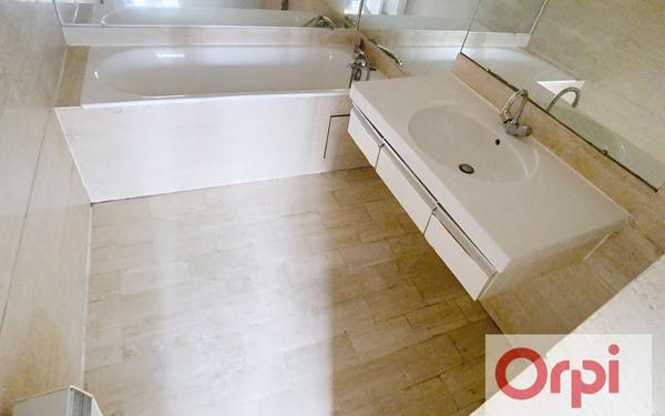 Appartement à vendre    2 pièces • 51,49 m2 Issy-les-Moulineaux