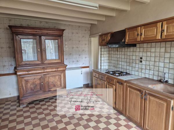 A VENDRE en Exclusivité au Boupère, Maison de bourg de 91 m2 env avec 2 chambres et 1 grenier sur une parcelle de 187 m2