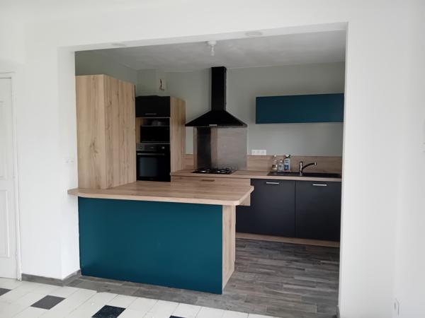 Maison semi individuelle avec jardin et garage