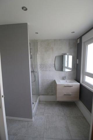 Maison semi individuelle avec jardin et garage