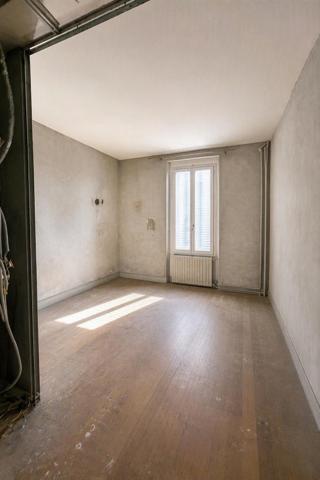 STUDIO PLATEAU A RENOVER COMPANS-CAFFARELLI