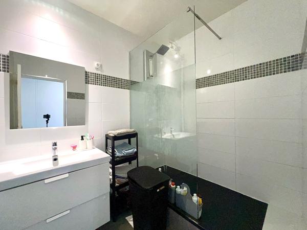 Marseille (13013) 13013 MARSEILLE | La Rose - Rés "LA SAUVAGINE" - Appartement 3 pièces, balcon et cave.