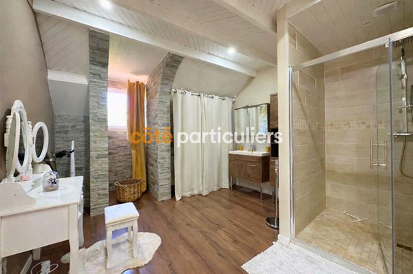 Vente
                Maison250 m² - 7 Pièces -
                    MONTAUBAN (82000)