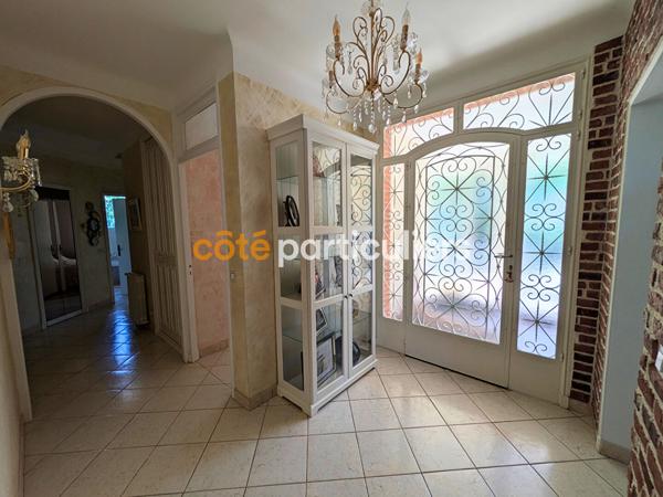 Vente
                Maison250 m² - 7 Pièces -
                    MONTAUBAN (82000)