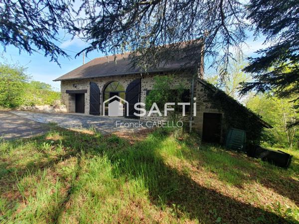 ENSEMBLE IMMOBILIER DE DEUX MAISONS EN PIERRES APPARENTES