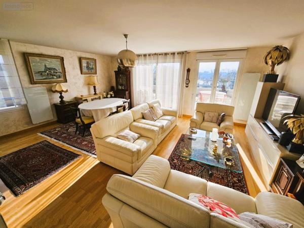 Appartement à vendre à Saint-Cyr-sur-Loire dans l'Indre-et-Loire (37540), ref : 013/1483   
SAINT CYR SUR LOIRE