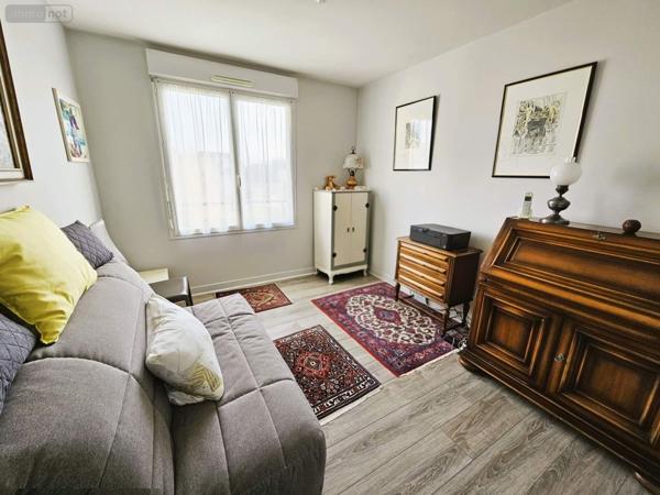 Appartement à vendre à Saint-Cyr-sur-Loire dans l'Indre-et-Loire (37540), ref : 013/1483   
SAINT CYR SUR LOIRE