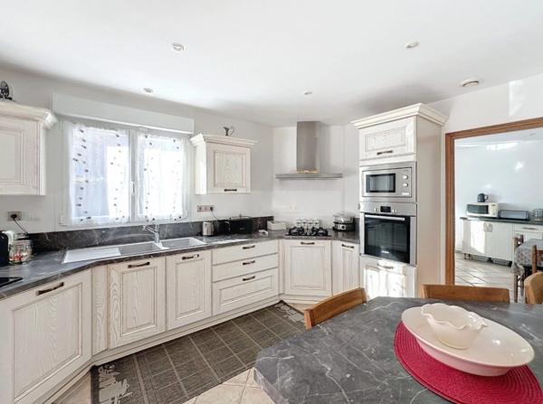 LA CIOTAT-Charmante villa T6 – Vue mer & calme absolu !