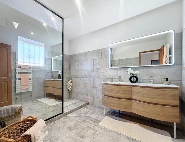 LA CIOTAT-Charmante villa T6 – Vue mer & calme absolu !