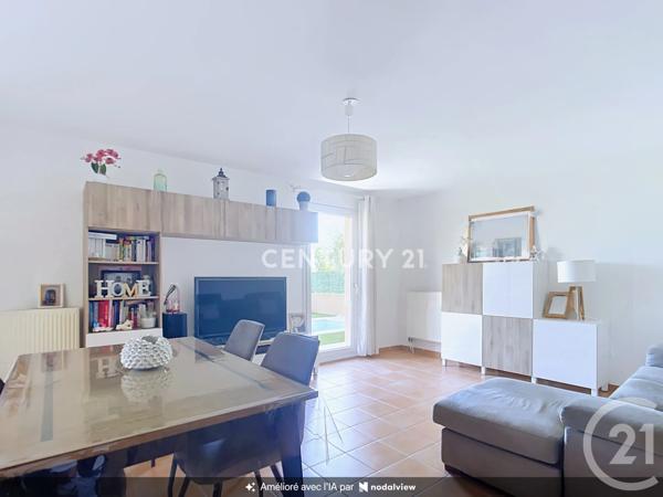 Maison à vendre  4 pièces - 77 m 2   LA PENNE SUR HUVEAUNE  - 13