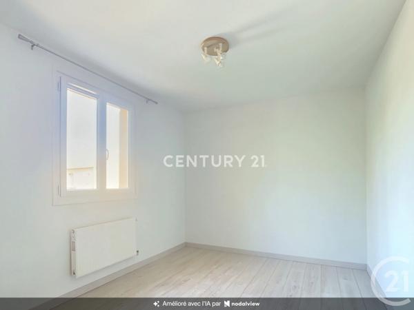 Maison à vendre  4 pièces - 77 m 2   LA PENNE SUR HUVEAUNE  - 13