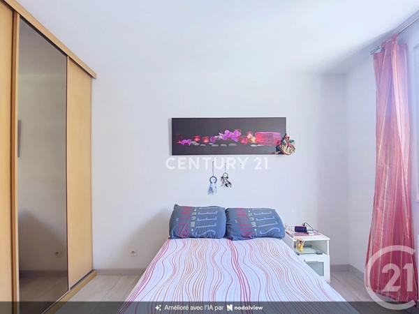 Maison à vendre  4 pièces - 77 m 2   LA PENNE SUR HUVEAUNE  - 13
