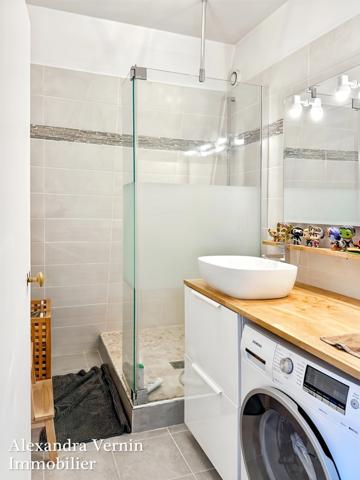 Appartement trois chambres résidence de standing quartier recherché