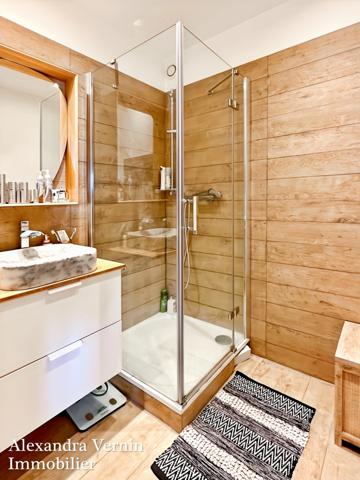 Appartement trois chambres résidence de standing quartier recherché