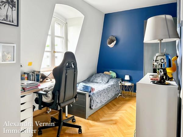 Appartement trois chambres résidence de standing quartier recherché