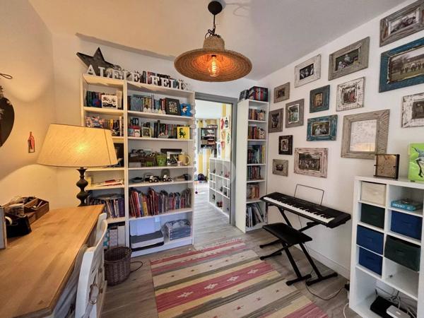 Villa spacieuse de 5 chambres et un appartement à vendre à Opio