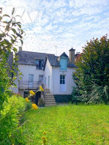 Maison plein centre bourg Montfort sur Meu 