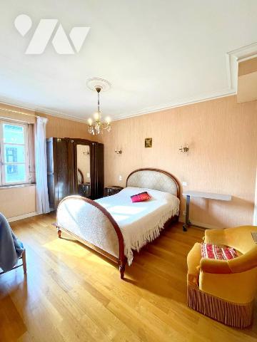 Maison plein centre bourg Montfort sur Meu 