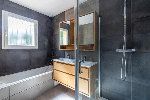 À VENDRE Villa  Plain-pied T4 de 92 m2 avec piscine à Bessières - 31660