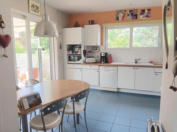 Cahors centre ville à pied, maison 4 chambres avec jardin et piscine