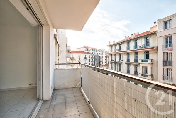 Appartement T3 à vendre  3 pièces - 74,19 m 2   ANTIBES  - 06