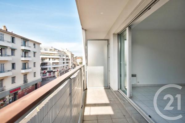 Appartement T3 à vendre  3 pièces - 74,19 m 2   ANTIBES  - 06