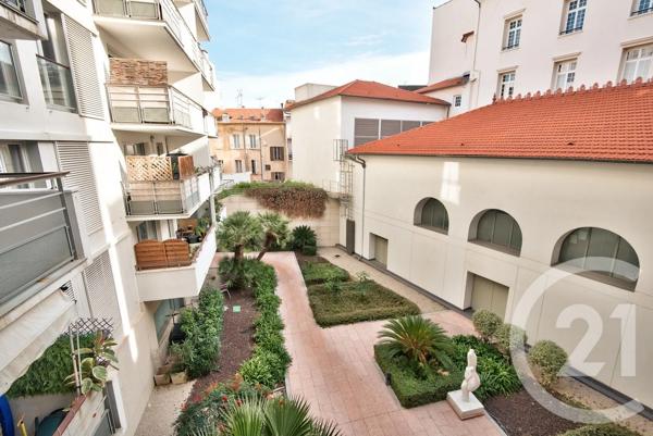 Appartement T3 à vendre  3 pièces - 74,19 m 2   ANTIBES  - 06