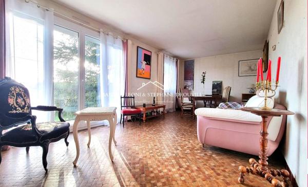 JOUY - CHARMANTE MAISON 157m², 6 Pièces