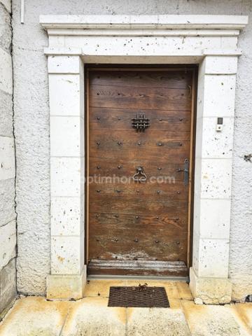 Maison charentaise de 170 m² avec 4 ou 3 chambres avec bureau sur la commune de TAPONNAT FLEURIGNAC (16)